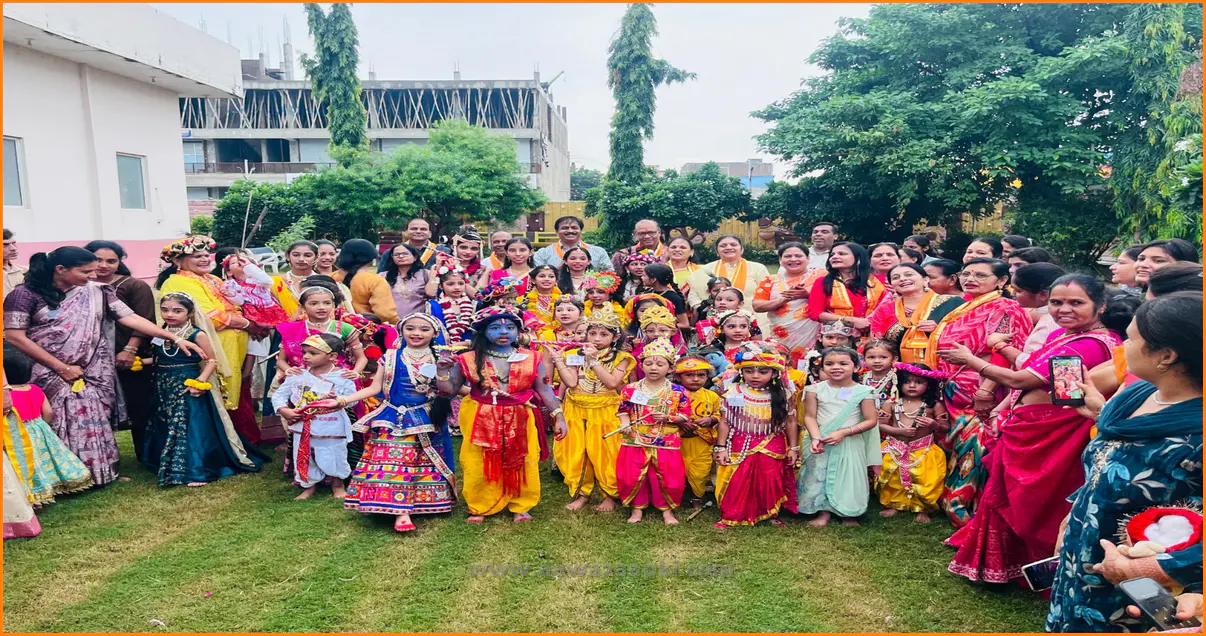 भीलवाड़ा आनंद धाम में जन्माष्टमी महोत्सव, नन्हे कन्हैया-राधिका ने मोहा मन